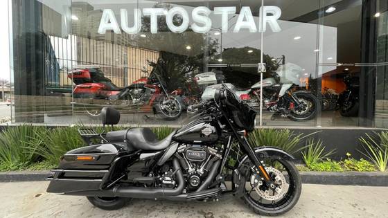 HARLEY-DAVIDSON STREET GLIDE SPECIAL 